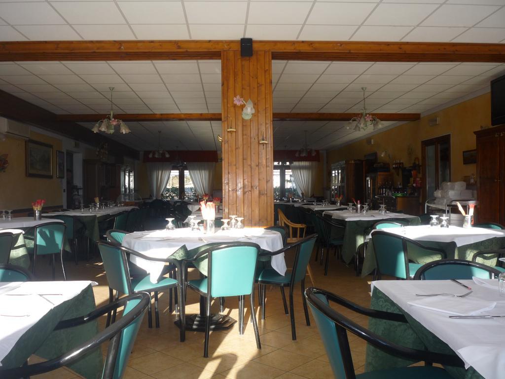 Mamma Teresa Hotel Сестола Екстериор снимка