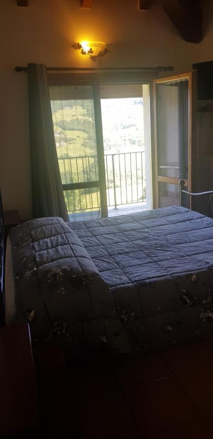 Mamma Teresa Hotel Сестола Екстериор снимка